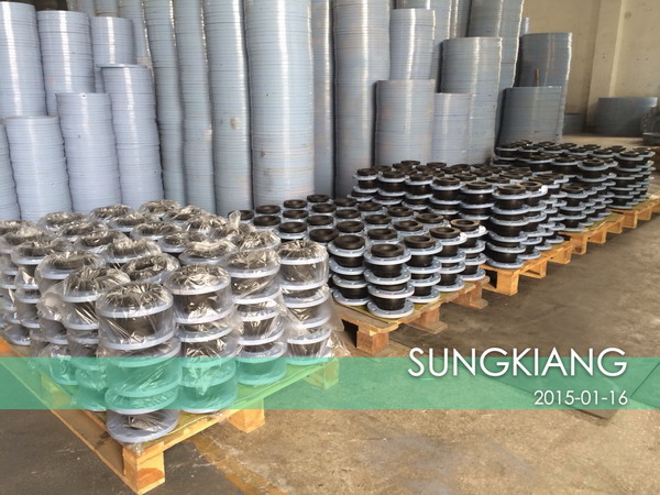 水泵配套橡膠接頭發貨現場