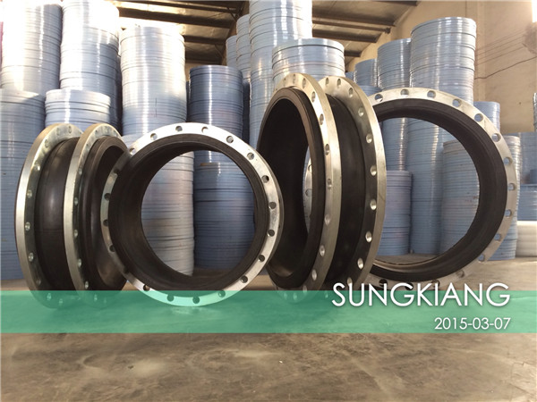 可曲繞橡膠接頭發往泰興自來水廠