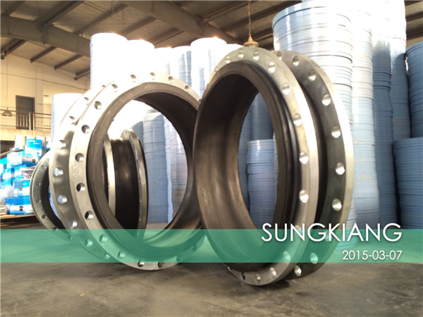 可曲繞橡膠接頭發往泰興自來水廠