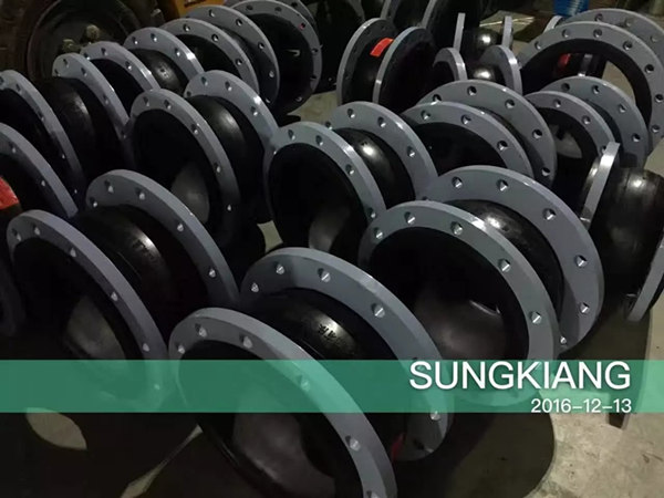 甘肅隴南集中*水項目橡膠接頭 橡膠接頭