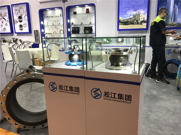 異徑201法蘭DN200*100橡膠接頭，用于輸送粉體工況