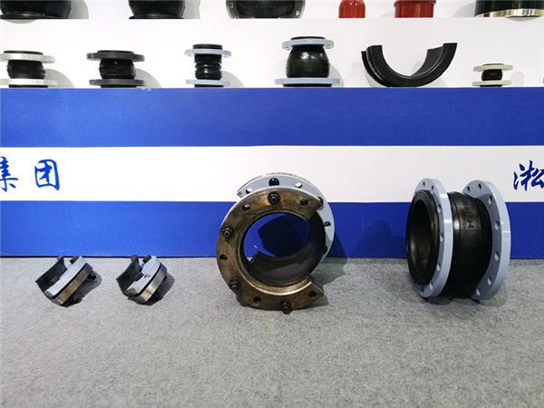 異徑201法蘭DN200*100橡膠接頭，用于輸送粉體工況