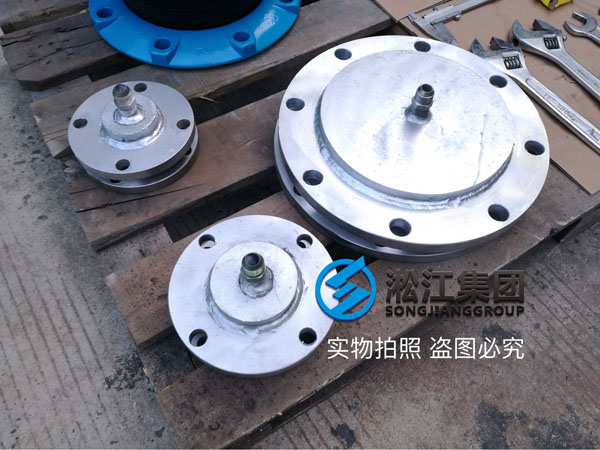 過壓縮空氣的80度以下,DN150~DN300口徑的25kg橡膠接頭