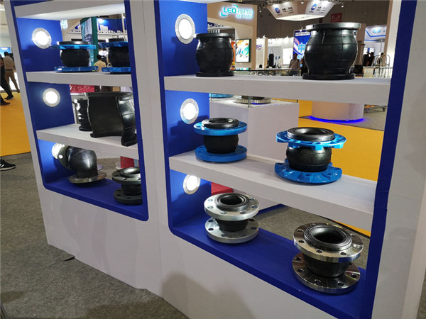 防拉脫限位裝置的橡膠避震喉，16kg法蘭+25kg橡膠閥體